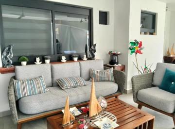 1 · Casa en Venta con Excelentes Acabados en Quinta Las Villas, Irapuato