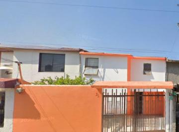 Casa de 3 habitaciones, Cuautitlán Izcalli · Venta de Casa en Parques Cuautitlan Izcalli. Recuperacion Bancaria