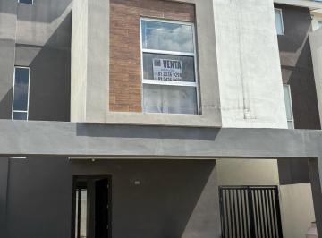 Casa · 190m² · 3 Recámaras · 2 Estacionamientos · Casa - Fraccionamiento Arbado Castañares