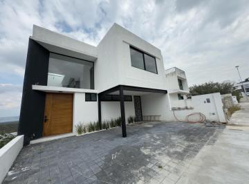 Casa en condominio · 312m² · 5 Recámaras · 3 Estacionamientos · PH - Fraccionamiento Zibatá