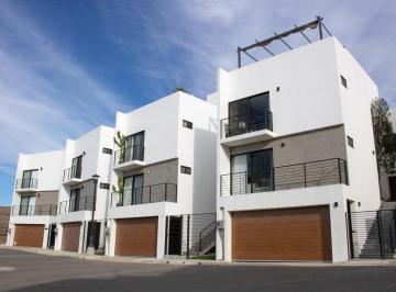 Casa · 193m² · 3 Recámaras · 2 Estacionamientos · San Marino Residencial 193 m