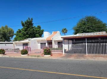 Casa · 190m² · 5 Recámaras · 5 Estacionamientos · Venta de Propiedad en Villafontana en Mexicali Baja California