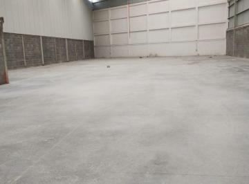 Bodega comercial de 3 habitaciones, León · Bodega en Closter con Vigilancia de 1000 m² Zona Industrial