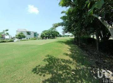 Terreno / Lote · 501m² · Terreno Lote Golf en Venta en Fraccionamiento de Lujo Altozano en Colima.