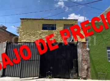 Casa · 122m² · 2 Recámaras · 1 Estacionamiento · Casa Para Remodelar en Santa Elena de La Cruz.