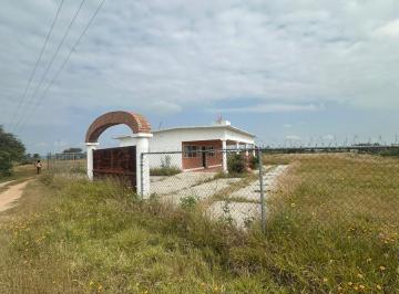 Terreno / Lote · 120m² · 1 Recámara · 4 Estacionamientos · Terreno en Venta en La Charretera Sup 21,000 m (Escriturado)