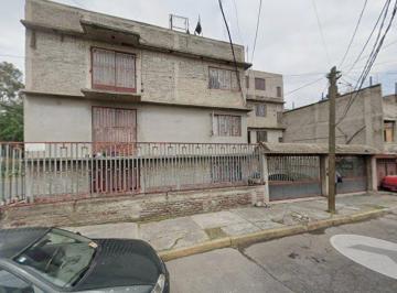 Casa de 5 habitaciones, Nezahualcóyotl · Casa en Venta en Valle de Aragón 1ra Secc, Cdad. Nezahualcóyotl, Méx. Clg