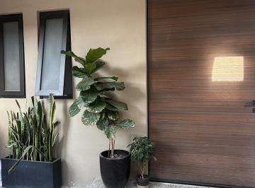 Casa · 215m² · 3 Recámaras · 2 Estacionamientos · Casa en Venta en Villa Carriedo Modelo Santillana