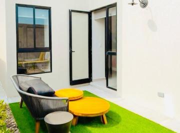 Casa · 66m² · 2 Recámaras · 2 Estacionamientos · Departamento en Pb con Jardin en Zákia, Queretaro