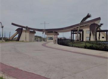 Terreno / Lote · 300m² · Terreno en Venta en Fraccionamiento Las Olas, Alvarado