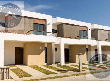 Casa · 136m² · 3 Recámaras · 2 Estacionamientos · Casa en Venta 3 Recamaras, 1 en Planta Baja