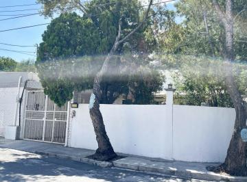 Casa de 5 habitaciones, Saltillo · Casa en Venta en Jardines del Lago