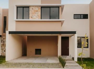 Casa · 152m² · 3 Recámaras · 2 Estacionamientos · Bonita Casa en Venta en Privada Cumbres Novonorte, Zona Norte de Mérida