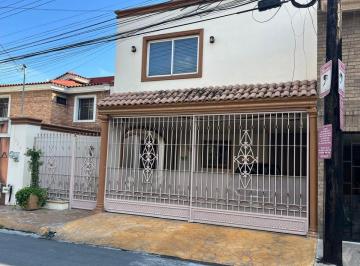 Casa de 3 habitaciones, Monterrey · Casa en Venta en Colinas de San Jeronimo, Monterrey, Nuevo León