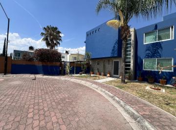 Casa · 222m² · 3 Recámaras · 5 Estacionamientos · Casa en Fraccionamiento San Mateo
