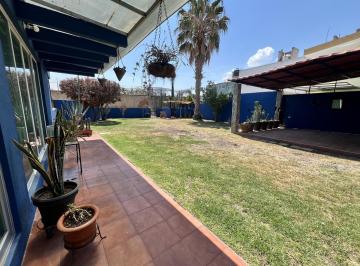 Casa · 222m² · 3 Recámaras · 5 Estacionamientos · Casa en Fraccionamiento San Mateo
