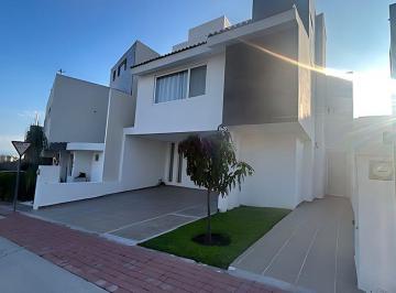 Casa en condominio de 4 habitaciones, Querétaro · Casa en Venta en Colinas de Juriquilla