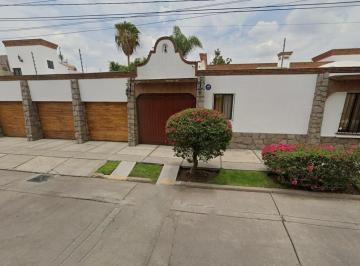 Casa · 458m² · 3 Recámaras · 2 Estacionamientos · Casa Gran Jardín - (4)