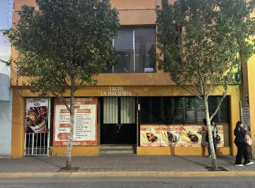 fachada frontal · Local Comercial con Dos Departamentos