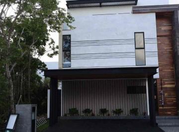 Casa de 4 habitaciones, Benito Juárez · ¡Tu Nuevo Hogar Te Espera en Vía Cumbres, Cancún!