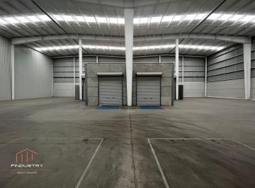Bodega comercial · 2475m² · 10 Estacionamientos · Bodega Industrial en Renta Toluca, Lerma