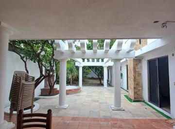 Amplia casa de una sola planta, ideal para familias grandes o profesionistas que · Casa Grande en San Pedro