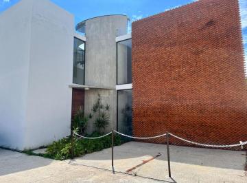 Casa de 3 habitaciones, Cuernavaca · Casa con 276 m² Superficie de Terreno, 3 Recámaras en Venta en Lomas de Cuernavaca