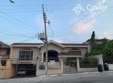 Casa · 642m² · 4 Recámaras · 6 Estacionamientos · Casa en Flamboyanes