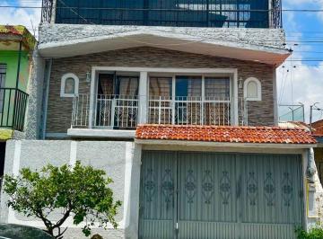 Casa de 4 habitaciones, San Pedro Tlaquepaque · Casa en Venta Colonial Tlaquepaque $4,490,000