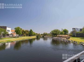 Terreno / Lote · 878m² · Terreno Residencial en Venta con Proyecto, Vistas Al Lago y Área Verde en El Campanario