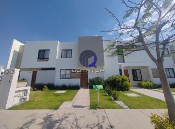 Casa · 90m² · 3 Recámaras · 2 Estacionamientos · Casa en Venta a 10 Min del Centro Aguascalientes