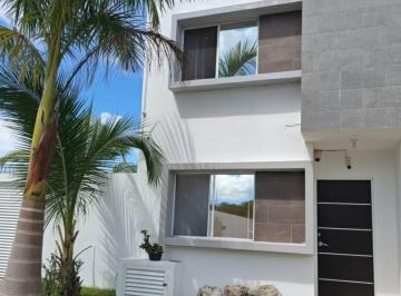 Casa · 237m² · 3 Recámaras · 3 Estacionamientos · Casa 3 Recamaras en Venta Jardines del Sur 5