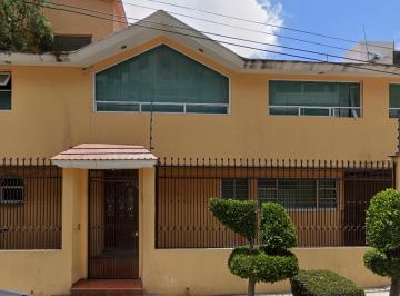 Casa en Venta de 4 habitaciones Ciudad Brisa · Casa en Ciudad Brisa Naucalpan, con Patio, Cerca de Club y Vias Rapidas.