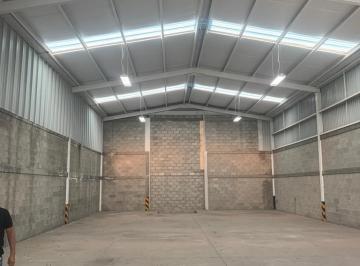 Bodega comercial · 315m² · 3 Estacionamientos · Bodega en Venta en Smart Park