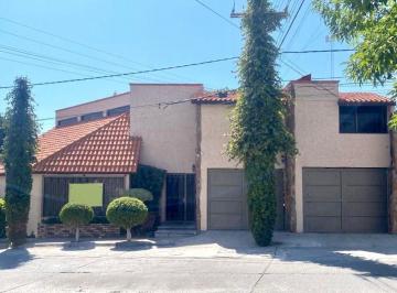 Casa · 435m² · 3 Recámaras · 3 Estacionamientos · Casa en Venta