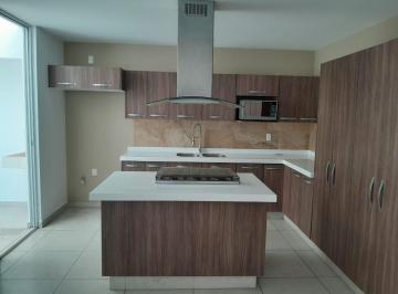 Casa en condominio · 3 Recámaras · 2 Estacionamientos · Casa en Renta Amueblada en San Telmo Norte