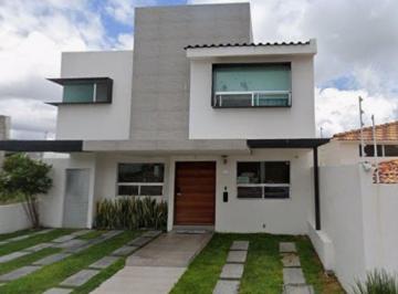 ¡¡¡Oportunidad de Inversión!!!

Adquiérelo a un COSTO POR DEBAJO de su valor com · Casa en Juriquilla Qro, Cumbres del Lago, de 2 Niveles, con 4 Recamaras, Cerca de Parque y Plaza
