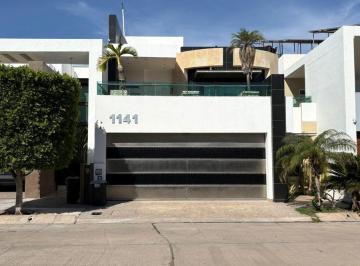 Casa · 420m² · 5 Recámaras · 2 Estacionamientos · Casa en Pueblo Músala Isla Bonita