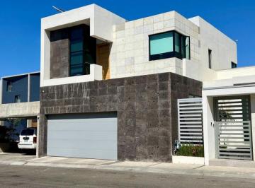 Casa de 3 habitaciones, Tijuana · Casa en Venta Ubicada en Hacienda Agua Caliente, Tijuana