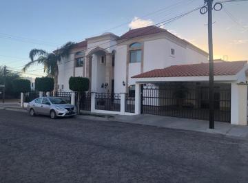 Casa de 5 habitaciones, Hermosillo · Se Vende Casa en Cumbres de 5 Recamaras