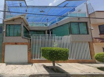 Casa de 4 habitaciones, Nezahualcóyotl · Venta de Casa en Maravillas Nezahualcoyotl. Recuperacion Bancaria