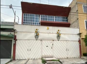 Casa de 5 habitaciones, Coyoacán · Casa en Venta en Coapa, Presidentes Ejidales 1ra Secc, Coyoacán, Cdmx Clg