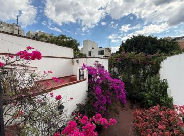 fba1e380d449ccb1927672e930cc6bb97163c1ed1d1103ebdf926e4d5eeade7e · Exclusiva Casa en Venta con Gran Patio Privado, Condesa