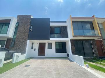 Casa de 3 habitaciones, Tlajomulco de Zúñiga · Casa en Venta en Casa Fuerte Coto Baluarte