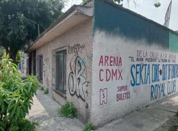 Casa de 3 habitaciones, Iztapalapa · Casa Venta en Esquina con Rio Churubusco Como Terreno, Sector Popular, Iztapalapa.