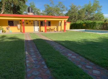 Casa de 3 habitaciones, Tlaltizapán de Zapata · En Venta Casa de Campo con Alberca Privada
