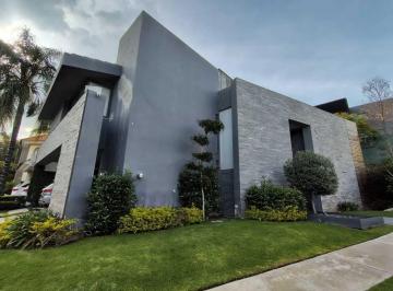Casa de 3 habitaciones, Zapopan · Casa en Los Frailes - Zona Andares con Acabados de Lujo