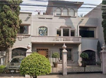 Casa en Venta de 5 habitaciones Polanco · Casa en Polanco IV Secc. de 2 Niveles, con 5 Recamaras, Patio y Jardin.