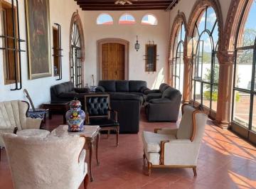 Casa de 6 habitaciones, Querétaro · Casa en Venta en Colinas del Parque