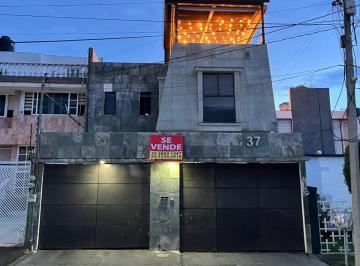 Casa de 3 habitaciones, Naucalpan de Juárez · Venta Casa con Excelentes Acabados - Ubicada en Zona Privilegiada Zona Azul Ciudad Satelite.